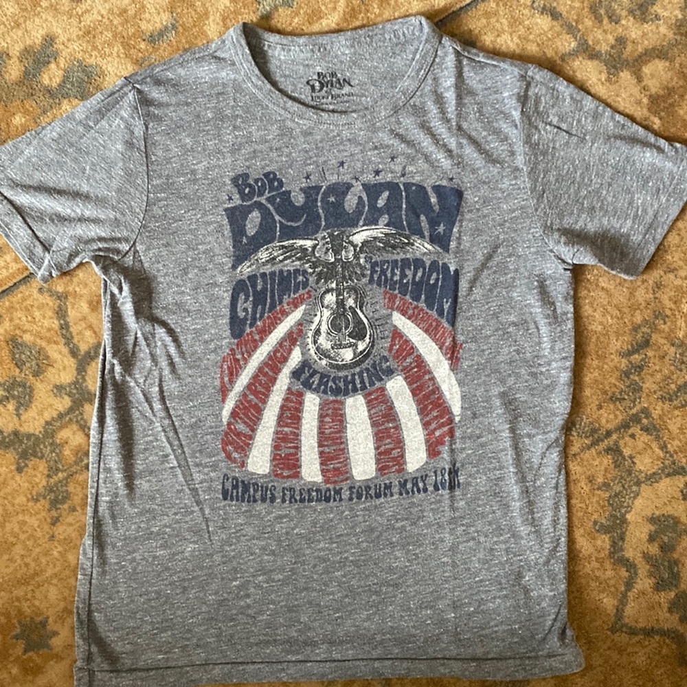 Boys by Bob Dylan Lucky Brand Charcoal heather gray T-shirt. Size big kid small.